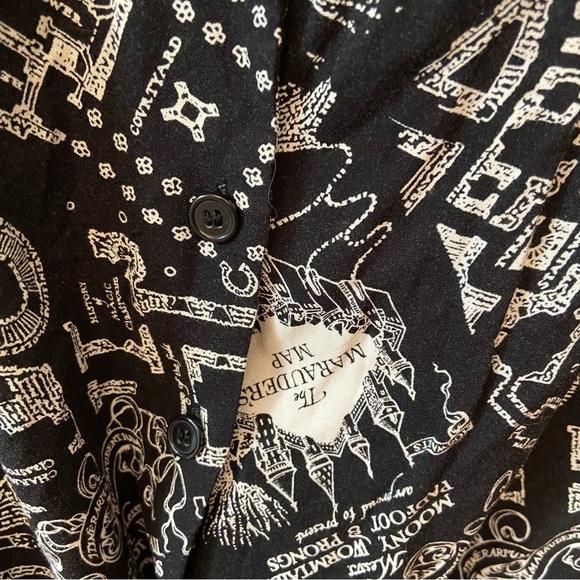 Hot Topic Harry Potter Marauder’s Map Tie-Front Woven Top Size XS Black Casual - Picture 10 of 15